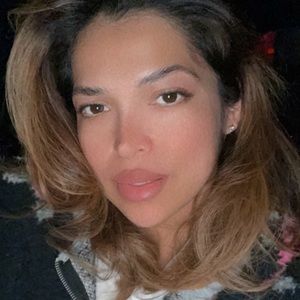 Meet your Posher, Senia